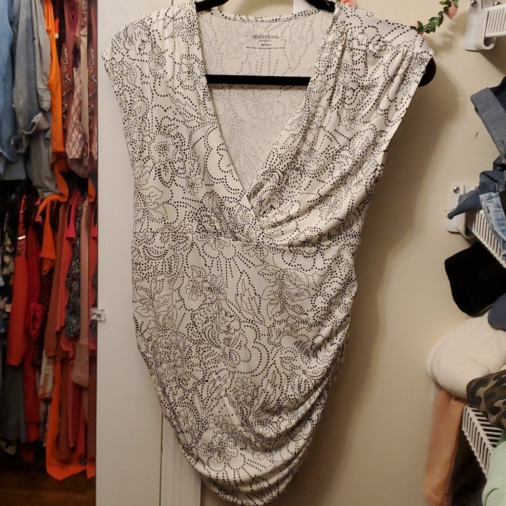 Maternity blouse NWT